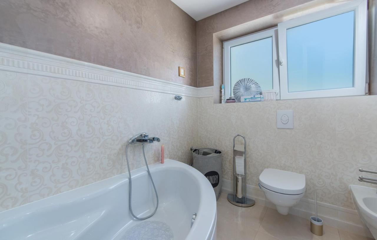 Modern Apartments With Shared Pool Near The Sea Pula Luaran gambar